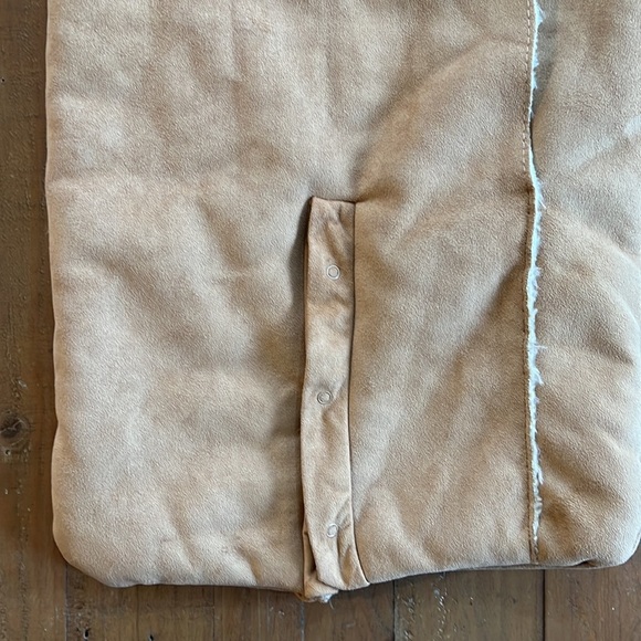 Gap faux suede shearling baby bunting - Picture 2 of 8